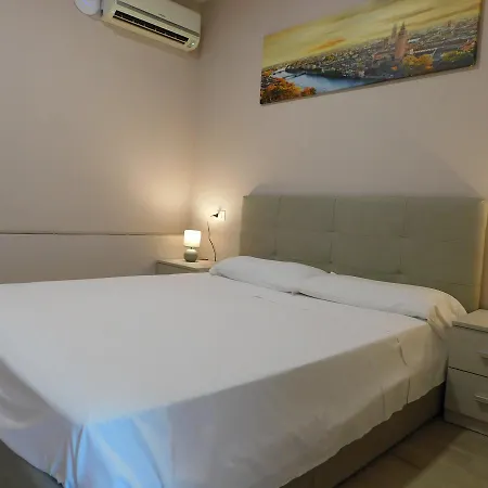 Holidays アパートホテル 2*