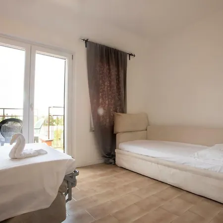 Holidays 2* ラツィーゼ