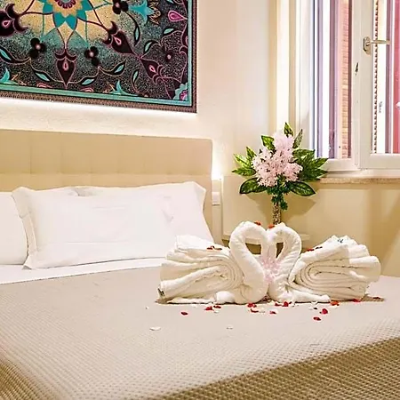 Holidays Aparthotel 2*
