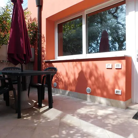 Holidays Apartmanhotel